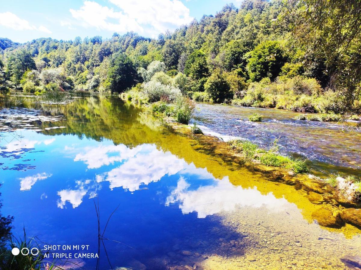 Smaragd River Near Rastoke & Plitvice Lakes Slunj Exteriör bild