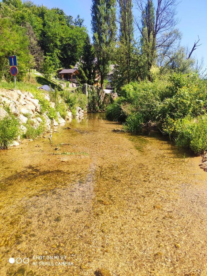 Smaragd River Near Rastoke & Plitvice Lakes Slunj Exteriör bild