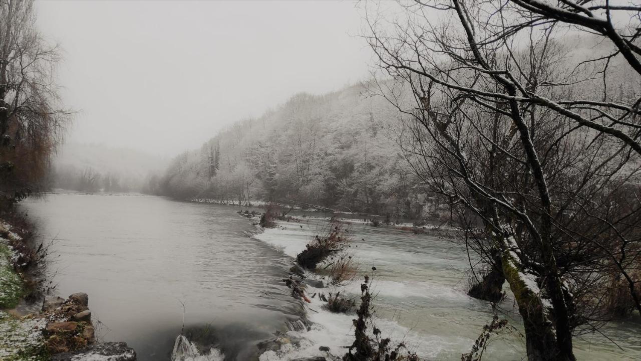 Smaragd River Near Rastoke & Plitvice Lakes Slunj Exteriör bild